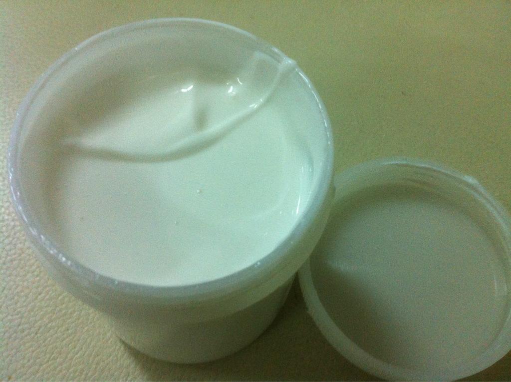 水性膠水起泡的原因有哪些？泡沫怎么辦？